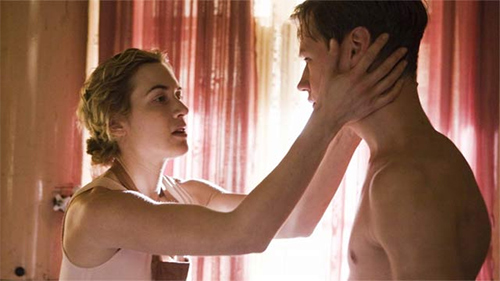 Video: Kate Winslet dẫn dụ phi công trẻ - 3