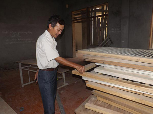 Hà Nội: Xây trường tiền tỉ, để mọc rêu xanh - 4