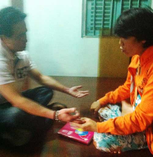 Tin “thầy”, bỏ chồng tìm “người kiếp trước” - 3