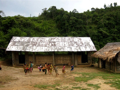 Con chữ oằn trĩu rẻo cao - 3