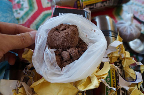 Đã có kết quả xét nghiệm chất lạ trong phích - 1