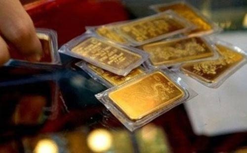 Vàng ngoại giảm sâu, vàng nội nhỏ giọt - 1
