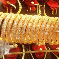 Tài chính - Bất động sản - Vàng ngoại giảm sâu, vàng nội nhỏ giọt