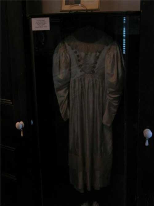 5 đồ vật bị ám nổi tiếng mọi thời đại - 5