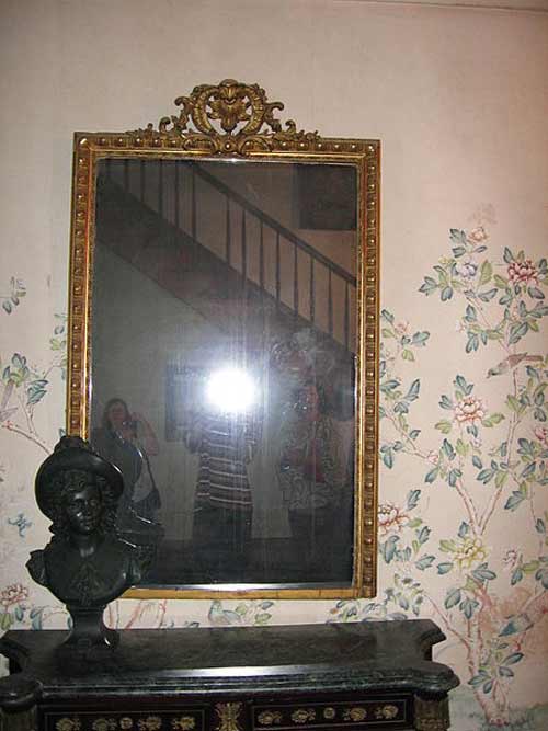 5 đồ vật bị ám nổi tiếng mọi thời đại - 4