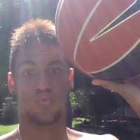 Bóng đá - Neymar xuất sắc cả khi chơi bóng rổ
