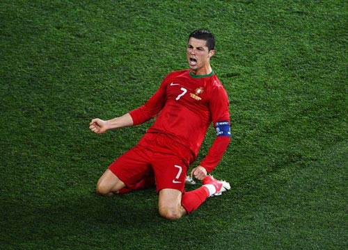 BĐN: Ngày CR7 vượt qua huyền thoại - 2