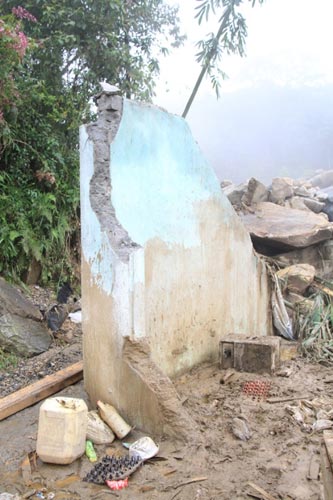 Lũ quét ở Sa pa: Phó Thủ tướng thăm dân bản - 12