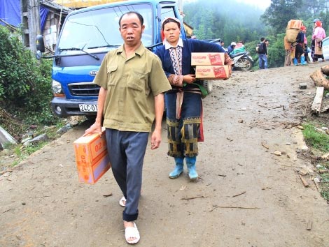 Lũ quét ở Sa pa: Phó Thủ tướng thăm dân bản - 13