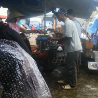 Tin tức trong ngày - Ăn xin biến tướng náo loạn cả chợ
