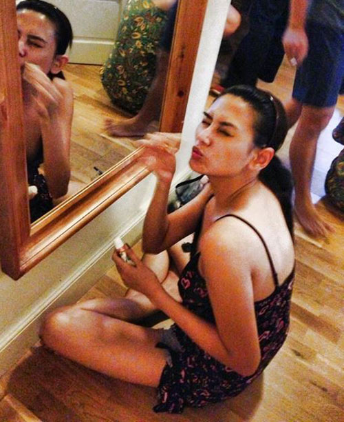 Người đẹp Việt quậy tưng bừng tại Anh - 5