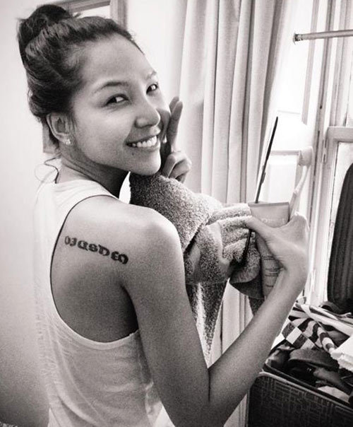 Người đẹp Việt quậy tưng bừng tại Anh - 7