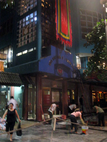 Chay nha hat o ha noi