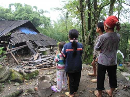 Khai giảng muộn ở Bản Khoang - 3