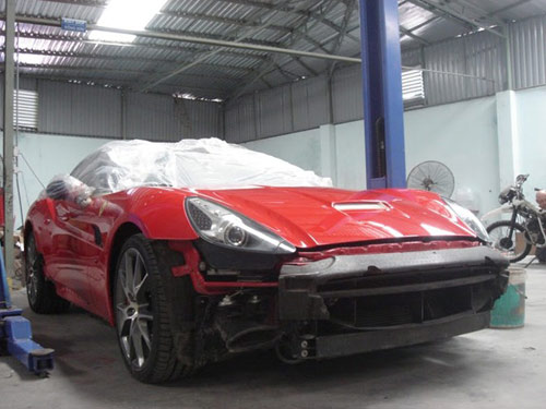 Chồng Ngọc Thạch độ siêu xe Ferrari California - 3