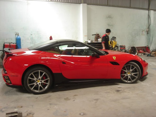 Chồng Ngọc Thạch độ siêu xe Ferrari California - 6