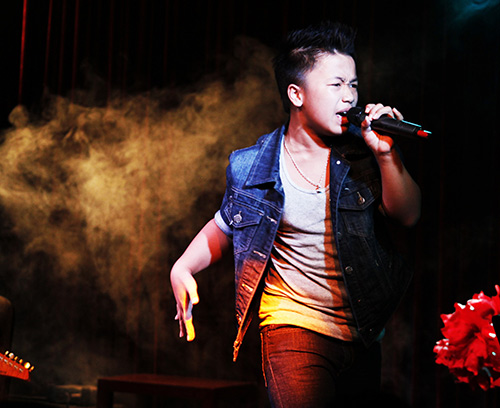 Quán quân The Voide Kids về quê đi học - 16