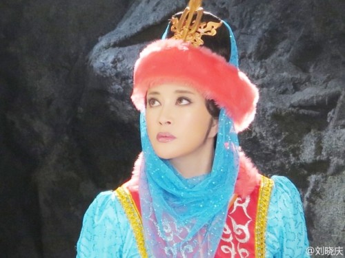 U60 Lưu Hiểu Khánh diễn gái 16 - 9