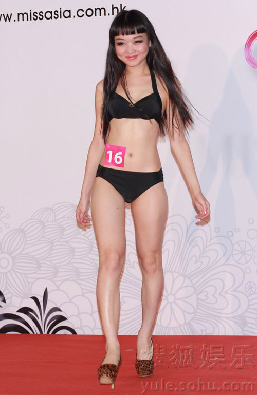 Thí sinh hoa hậu bị chê xấu tả tơi - 3