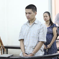 Pháp luật - Dùng súng đồ chơi cướp tiệm vàng