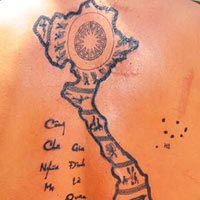 Tin tức trong ngày - Xăm bản đồ Trường Sa, Hoàng Sa trên lưng