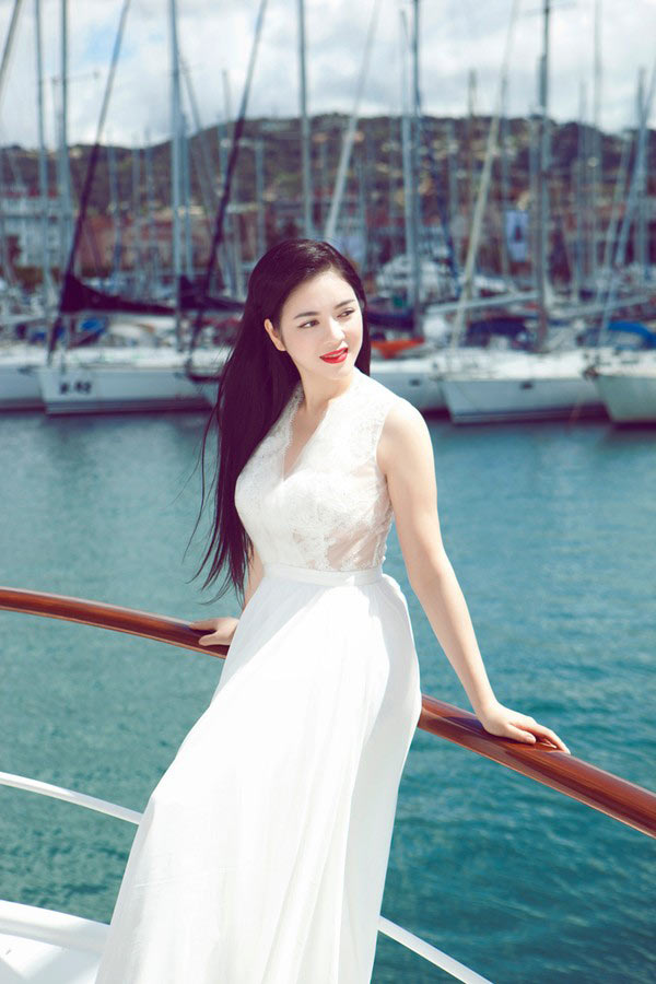 Sao Việt "chịu chơi" trên du thuyền - 9