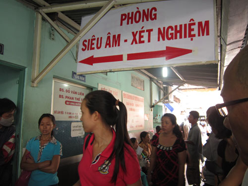 TP.HCM: Tiếp tục phát hiện sai phạm tại các phòng khám gần BV Ung Bướu - 3