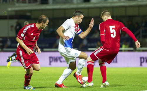 Andorra - Hà Lan: Cú đúp của Persie - 1