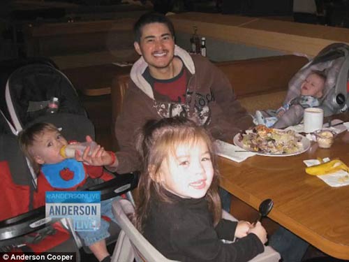 Người đàn ông châu Âu đầu tiên... sinh con - 3