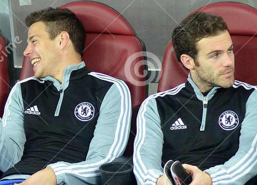 Chelsea: Mata phải tự cứu lấy mình - 1