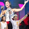 Showbiz Việt: Đừng động vào thần tượng
