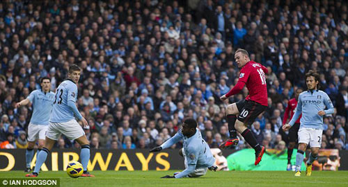 Rooney có thể đá derby Manchester - 3