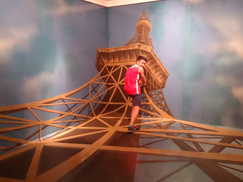 Running man thích thú tạo dáng với tranh 3D - 2