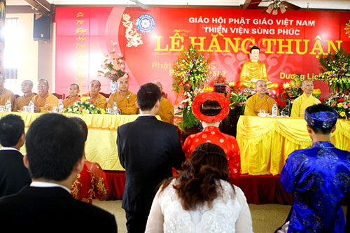 Đám cưới xúc động nơi cửa Phật - 6