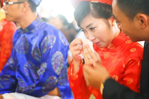 Đám cưới xúc động nơi cửa Phật - 7