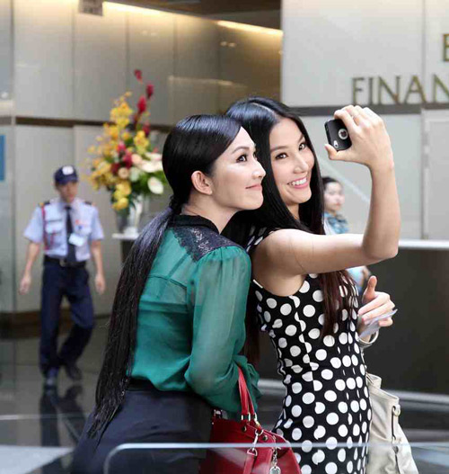 Diễm My giả ma dọa Huy Khánh - 11