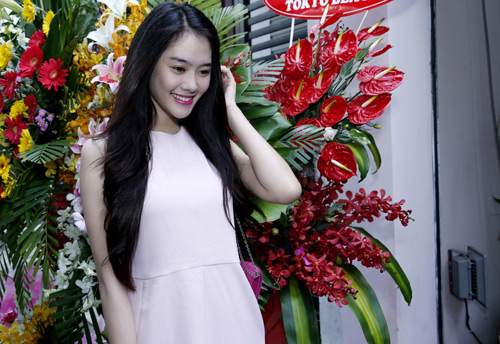 Linh Chi, Võ Cảnh tình tứ trên phố - 4