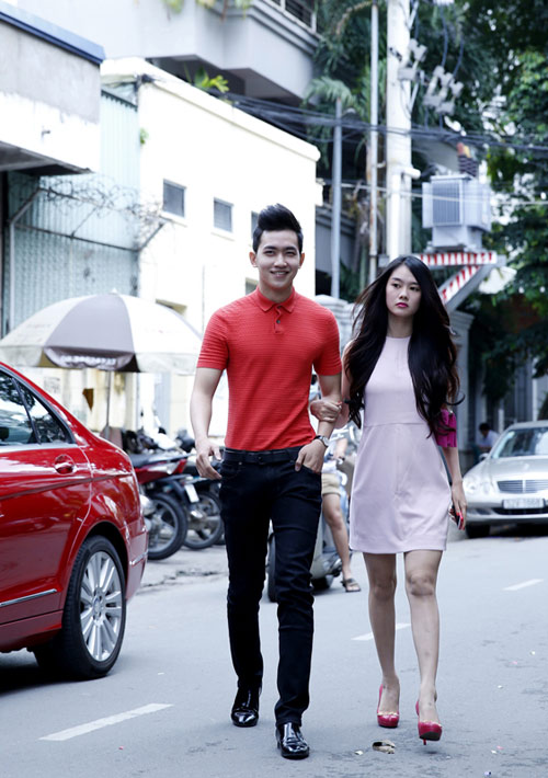 Linh Chi, Võ Cảnh tình tứ trên phố - 2