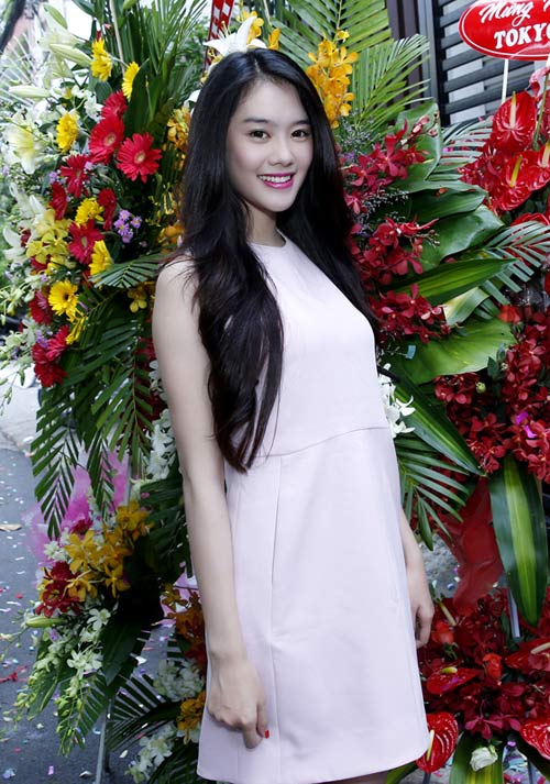 Linh Chi, Võ Cảnh tình tứ trên phố - 5