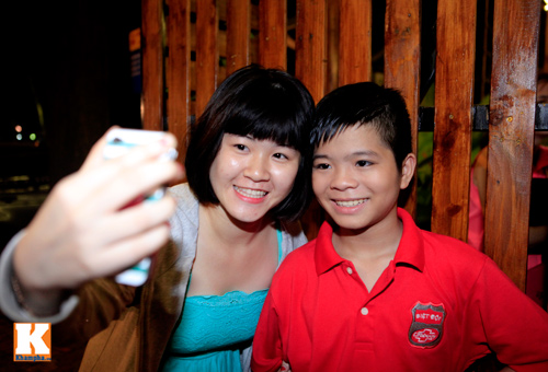 Quang Anh mang đặc sản Thanh Hóa mời cả đội - 6