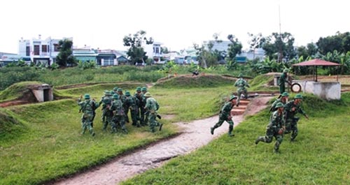 Chiến sĩ trẻ "cưỡi" tăng, luyện súng - 7