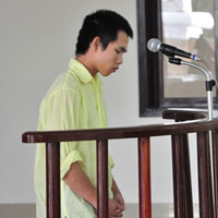 Pháp luật - Vào tù vì "đi bụi" với người yêu trẻ em