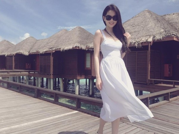 4 mỹ nhân Việt gây chú ý cộng đồng mạng - 2