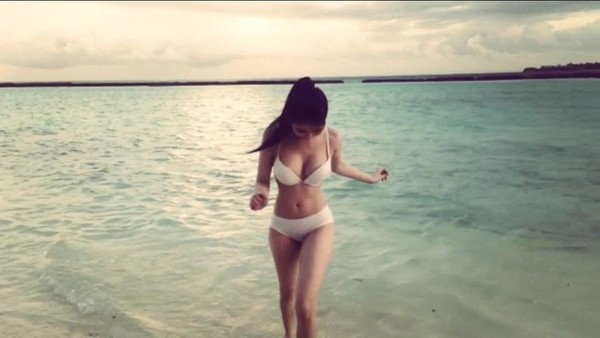 4 mỹ nhân Việt gây chú ý cộng đồng mạng - 4