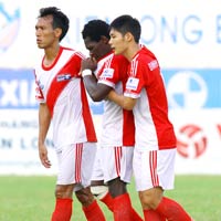 Bóng đá - 6 cầu thủ Kiên Giang kiện CLB: Kẽ hở trong những bản hợp đồng