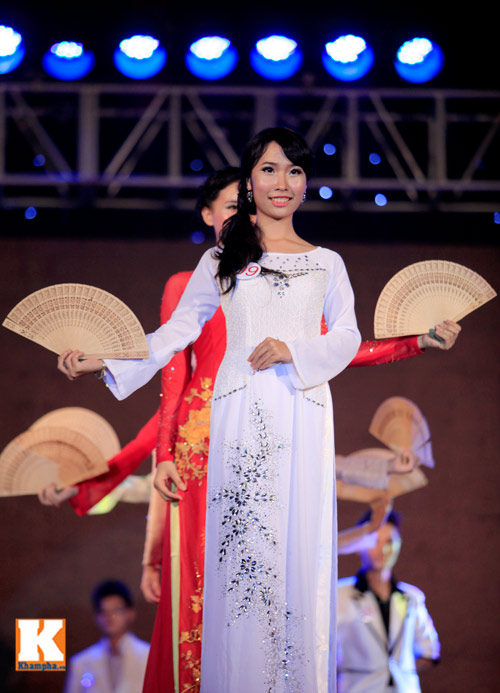 Những cặp đôi hot nhất trường Ams - 4