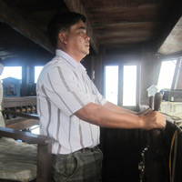 Tin tức trong ngày - Đại gia đình cưỡi sóng mưu sinh ở Hoàng Sa