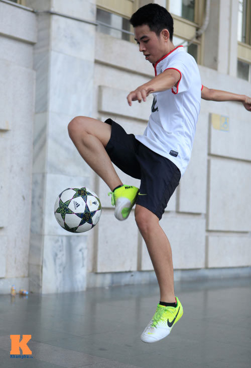 Giới trẻ Hà Nội mê tâng bóng nghệ thuật - 3