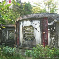 Du lịch - Đi với rêu phong xứ Huế