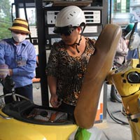 Thị trường - Tiêu dùng - Doanh nghiệp vẫn được tự định giá xăng dầu